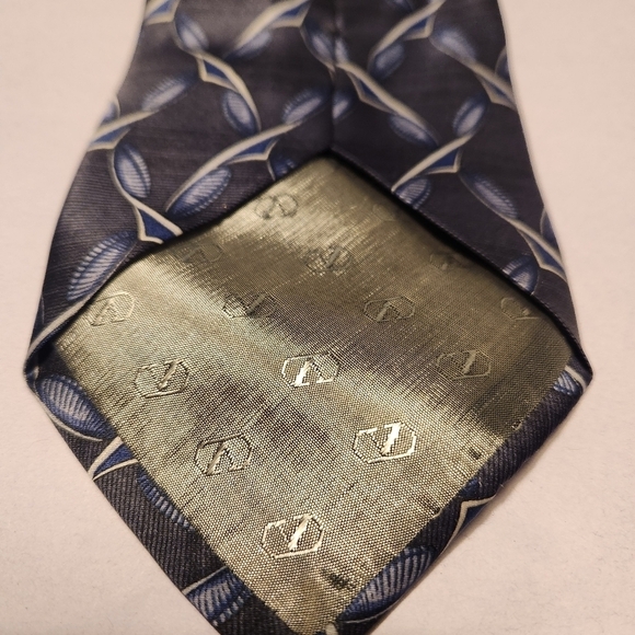 Valentino Cravatte Vintage Italian 100% Silk  Tie - Blue Geometric Pattern - Picture 9 of 10